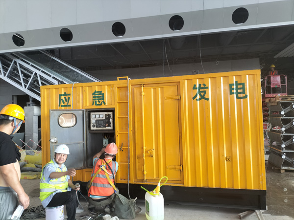 沁水怎样判断空气滤清器是否需要更换？