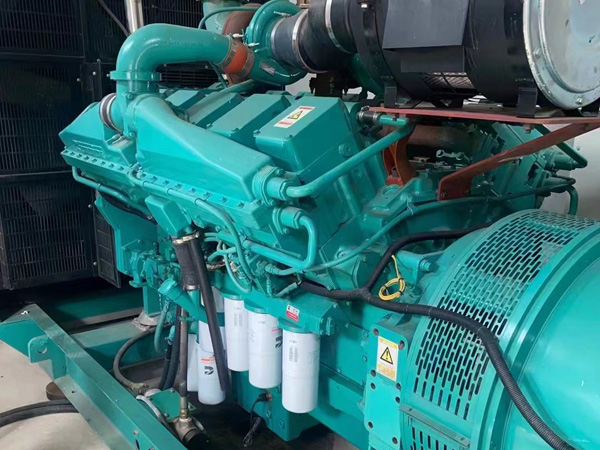 沁水更换100kW柴油发电机组机油时，需要注意哪些事项？